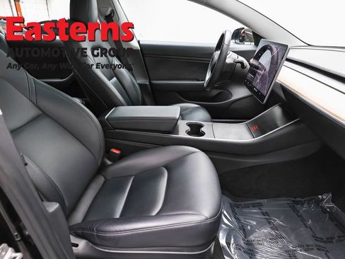 Used 2018 Tesla Model 3 Long Range image 19