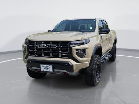 Used 2023 GMC Canyon AT4 w/ AT4 Premium Package AWD/4WD image 7