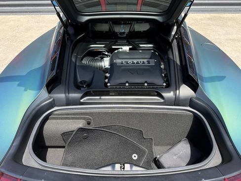 Used 2025 Lotus Emira RWD image 30