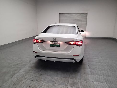 Used 2022 Nissan Sentra SV w/ SV Premium Package FWD image 7