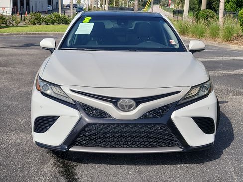 Used 2018 Toyota Camry XSE FWD image 2
