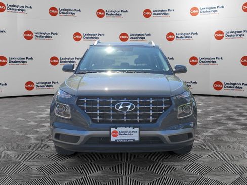 Certified 2025 Hyundai Venue SEL FWD image 2