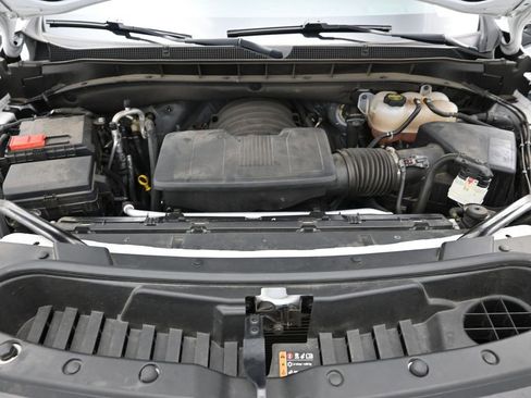 Used 2024 Chevrolet Suburban LT image 28