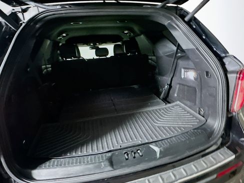 Used 2020 Ford Explorer Limited image 29