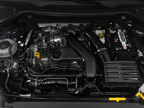 Used 2022 Volkswagen Taos SE image 31