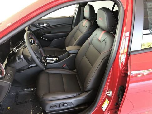 New 2026 Chevrolet Trax RS w/ Sunroof Package image 18