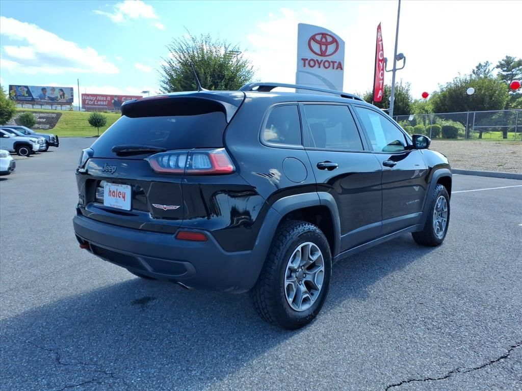 Used 2022 Jeep Cherokee Trailhawk w/ Comfort/Convenience Group AWD/4WD image 4