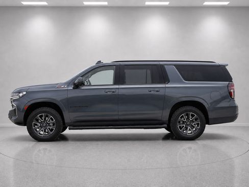 Used 2021 Chevrolet Suburban Z71 w/ Z71 Off-Road Package AWD/4WD image 6