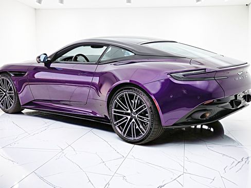 Used 2024 Aston Martin DB12 Coupe RWD image 7