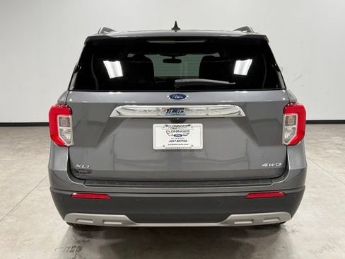 Used 2023 Ford Explorer XLT w/ Equipment Group 202A AWD/4WD image 10