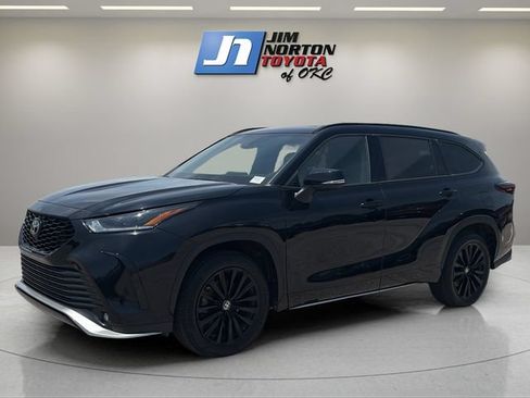 Used 2025 Toyota Highlander XSE AWD/4WD image 1