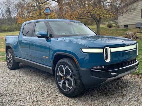 Used 2022 Rivian R1T Adventure AWD/4WD image 2
