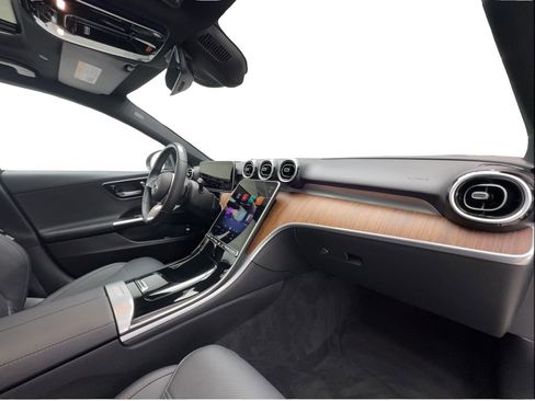 Used 2025 Mercedes-Benz C 300 Sedan image 30