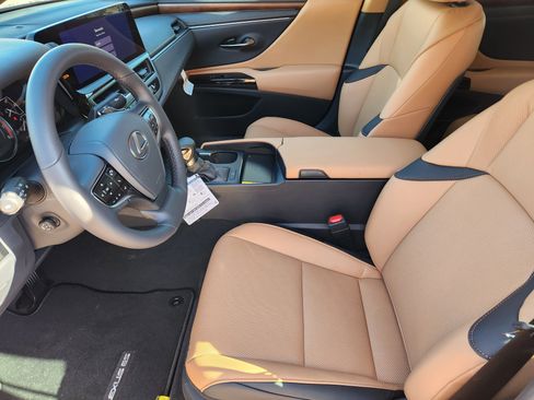 New 2025 Lexus ES 350 w/ Premium Package image 8