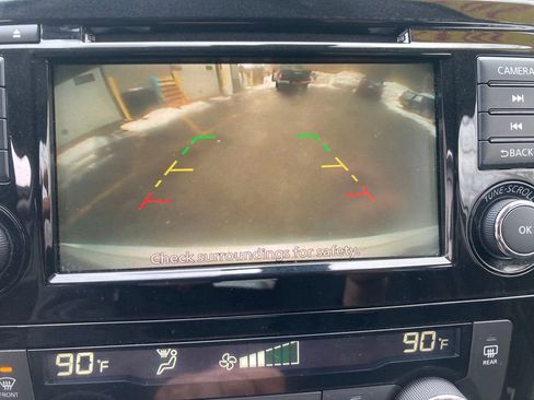 Used 2020 Nissan Rogue SV image 26