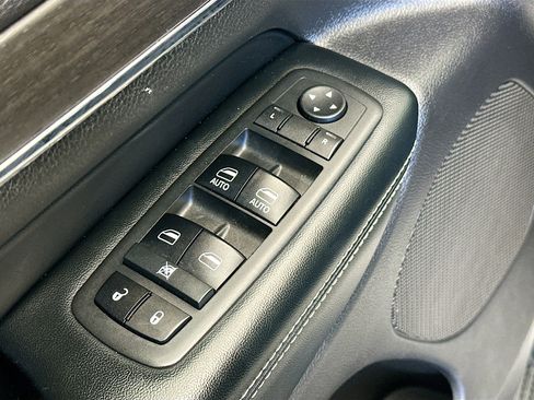 Used 2017 Jeep Grand Cherokee Limited w/ Trailer Tow Group IV image 14