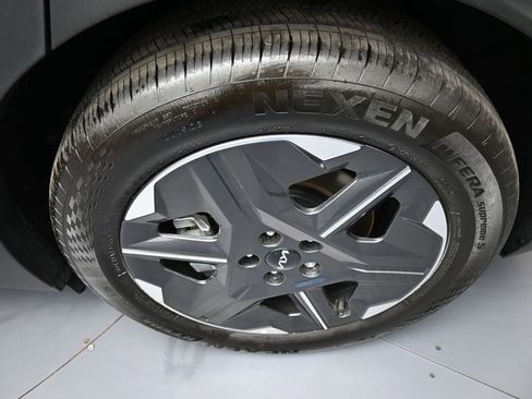 New 2025 Kia EV6 Light w/ Light LR Technology Package image 15