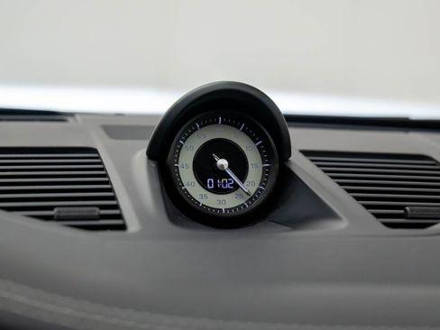 Certified 2024 Porsche 911 Carrera GTS image 29