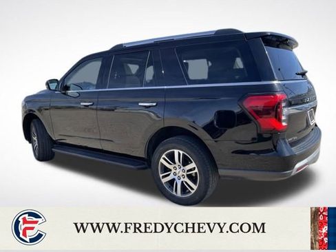 Used 2024 Ford Expedition Limited AWD/4WD image 3