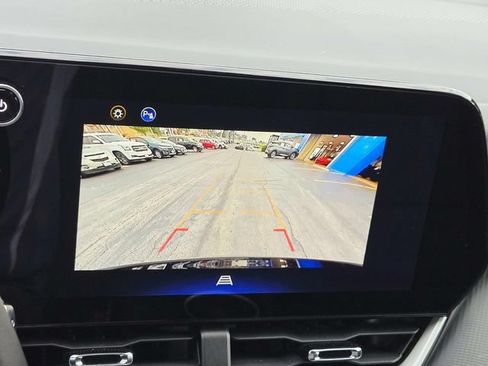 Used 2025 Chevrolet Equinox LT w/ Convenience Package II FWD image 20