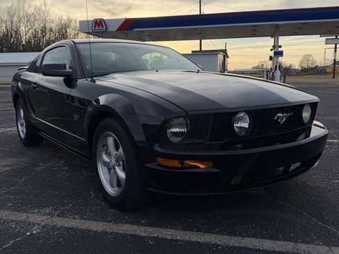 Used 2008 Ford Mustang GT image 1