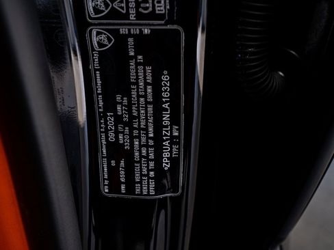 Used 2022 Lamborghini Urus image 82