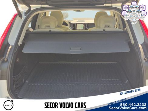 Certified 2023 Volvo XC60 T8 Plus w/ Climate Package AWD/4WD image 7