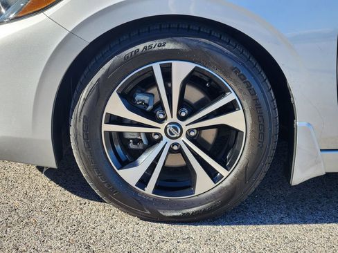 Used 2022 Nissan Sentra SV image 7