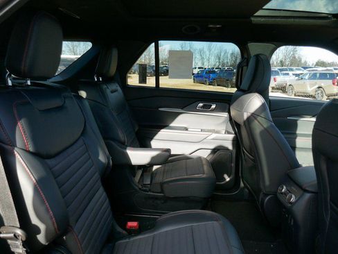 New 2026 Ford Explorer ST-Line image 12