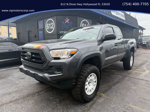Used 2020 Toyota Tacoma SR5 image 1