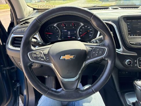 Used 2019 Chevrolet Equinox LT w/ Driver Convenience Package image 12