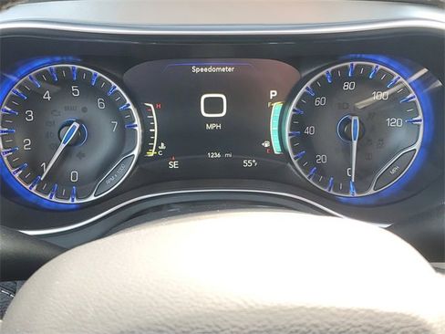 New 2026 Chrysler Pacifica Limited w/ Trailer Tow Group image 22