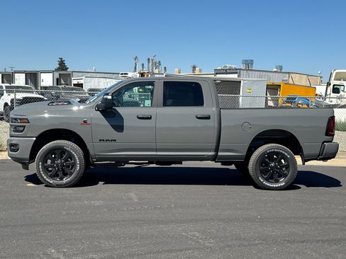New 2026 RAM 2500 Big Horn AWD/4WD image 6