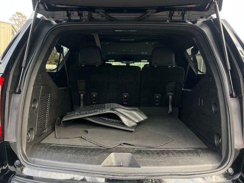 Used 2022 GMC Yukon XL SLE w/ Gmc Pro Safety Plus Package image 27