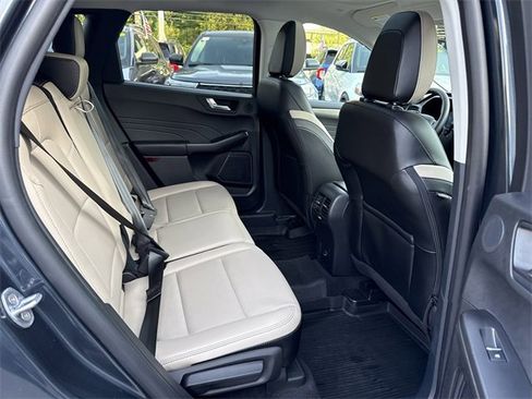 Used 2022 Ford Escape SEL w/ Technology Package image 31