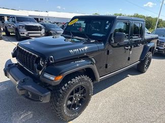 Used 2025 Jeep Gladiator Sport AWD/4WD video 1