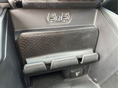 Used 2021 RAM 1500 Laramie w/ Sport Appearance Package AWD/4WD image 35