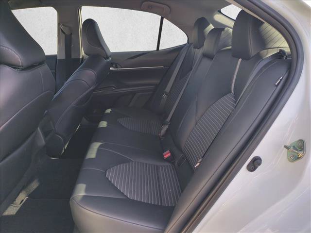 Used 2020 Toyota Camry SE w/ Carpet Mat Package FWD image 17