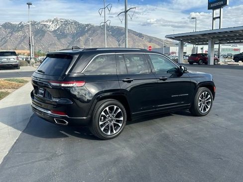 Used 2023 Jeep Grand Cherokee Overland w/ Advanced Protech Group III AWD/4WD image 26