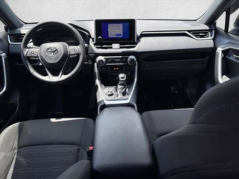 Certified 2023 Toyota RAV4 SE w/ Convenience Package AWD/4WD image 19