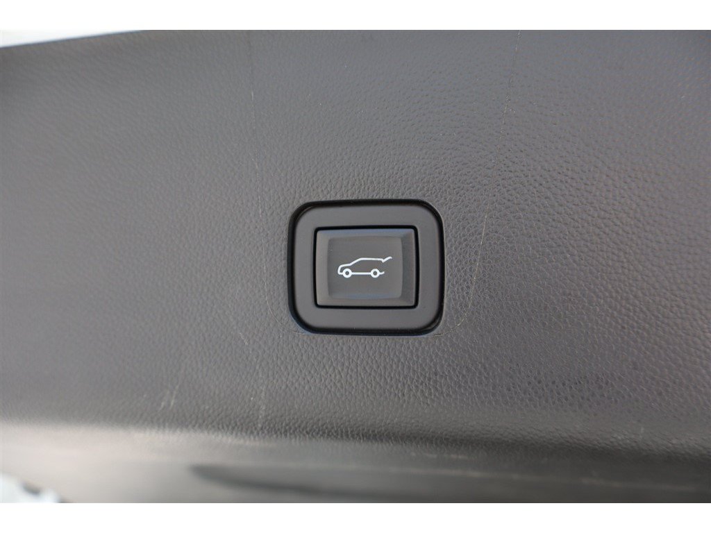 Used 2023 Chevrolet Traverse LT w/ LPO, Cargo Package AWD/4WD image 29