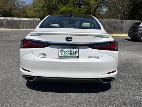 Used 2022 Lexus ES 350 Ultra Luxury w/ Accessory Package 2 image 4