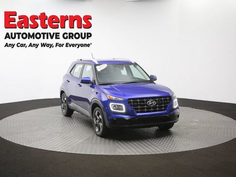 Used 2023 Hyundai Venue Limited w/ Cargo Package FWD image 51