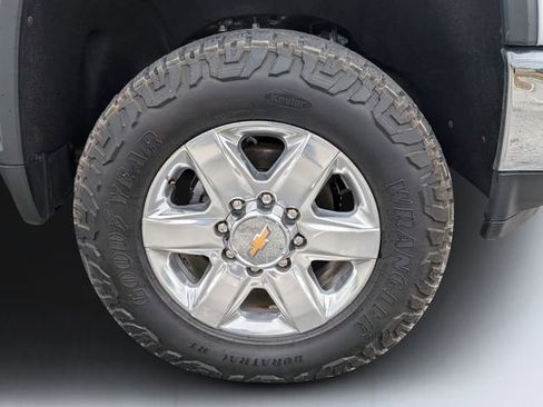 Used 2022 Chevrolet Silverado 2500 LTZ AWD/4WD image 10