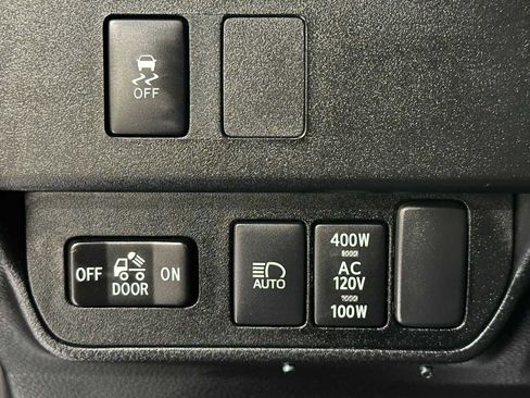 Certified 2022 Toyota Tacoma TRD Sport w/ Technology Package image 17