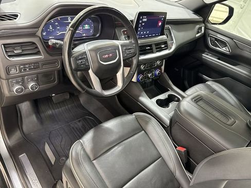 Certified 2023 GMC Yukon XL SLT w/ SLT Luxury Package image 10