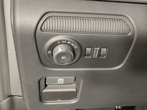 New 2025 Jeep Wagoneer L Series II image 28