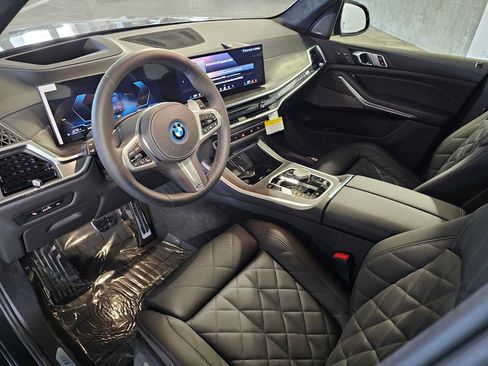 New 2026 BMW X5 xDrive50e w/ M Sport Package AWD/4WD image 2
