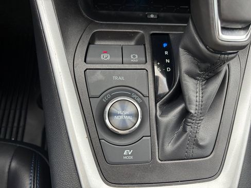 Used 2022 Toyota RAV4 XSE image 35