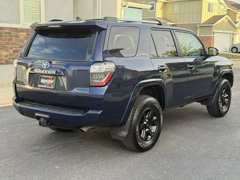 Used 2019 Toyota 4Runner SR5 Premium AWD/4WD image 6